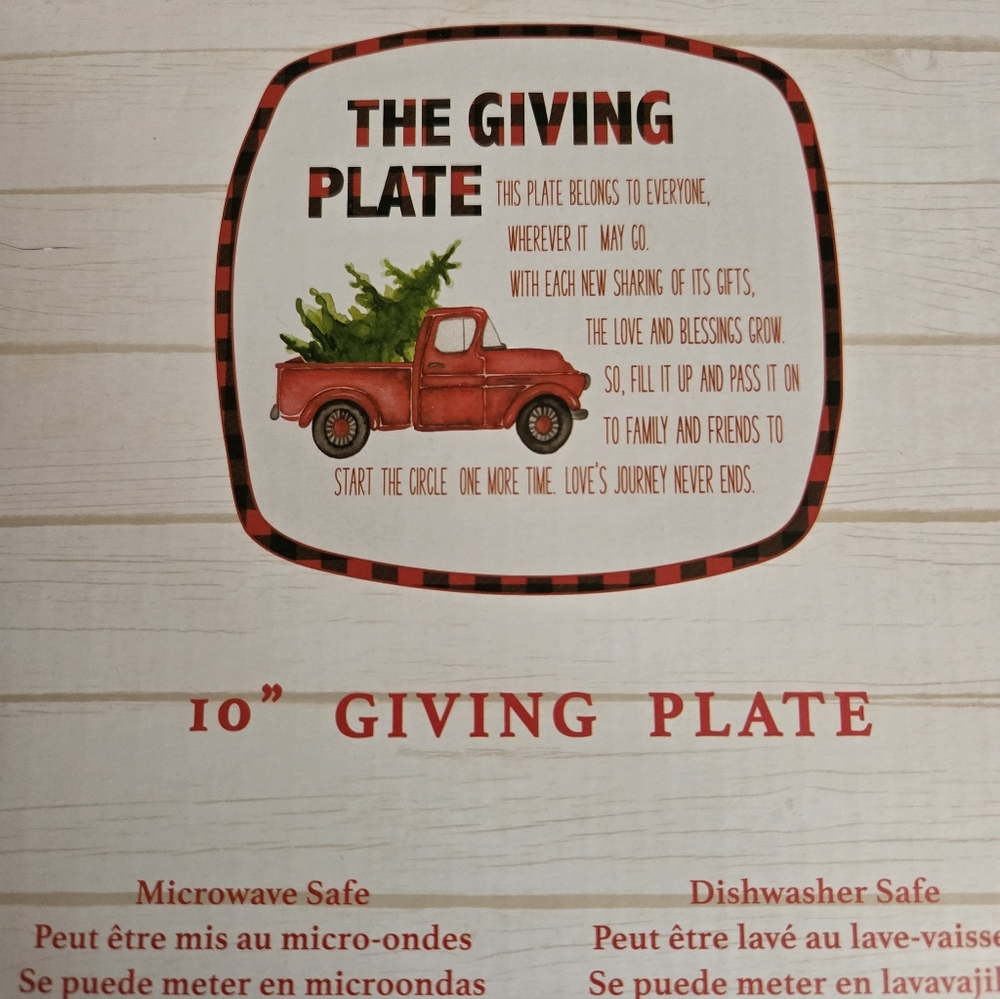 Total Of 7 Holiday Home Red and Green Giving Plates. - Picture 6 of 7